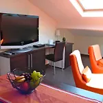 Arthur Properties Rue d\'Antibes